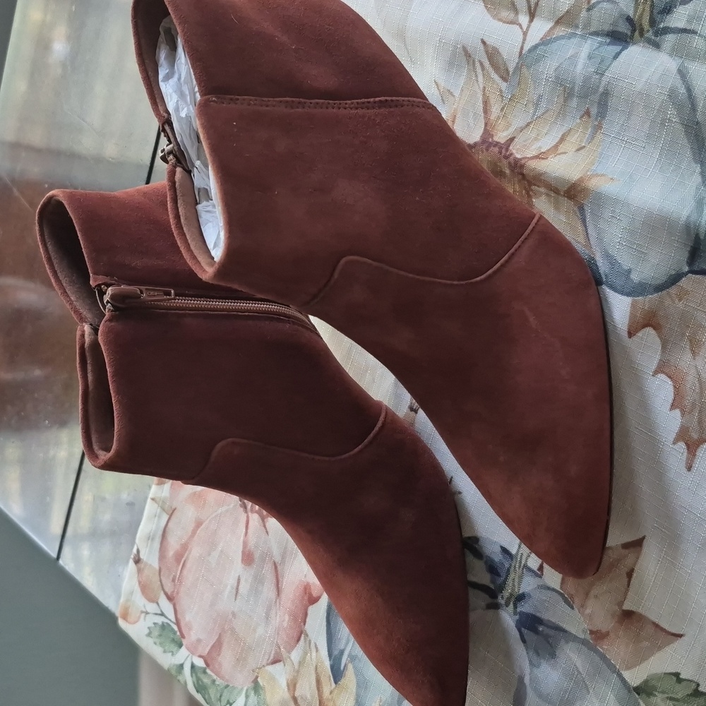 New! Clarks Women's Suede Ankle Boots - Rust/Tobacco/Brown